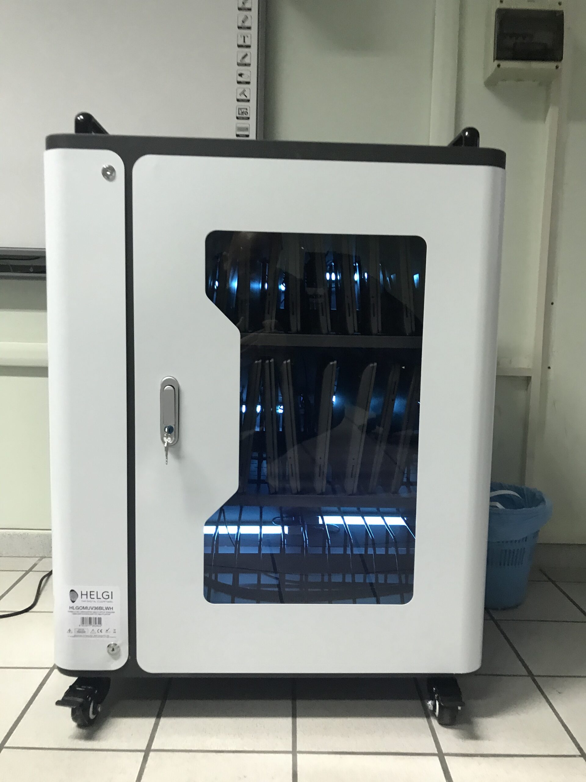 Carrello di Ricarica e Sterilizzazione per Notebook
